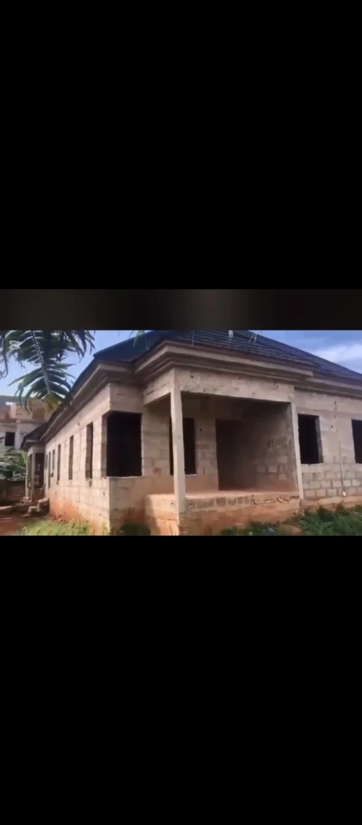 3 Bedroom Flat for Sale in The property situate at ugbor After oghowonyi junction 2 minutes walk from ugbor road that’s like you dey head towards amagba side., Edo - Image 2