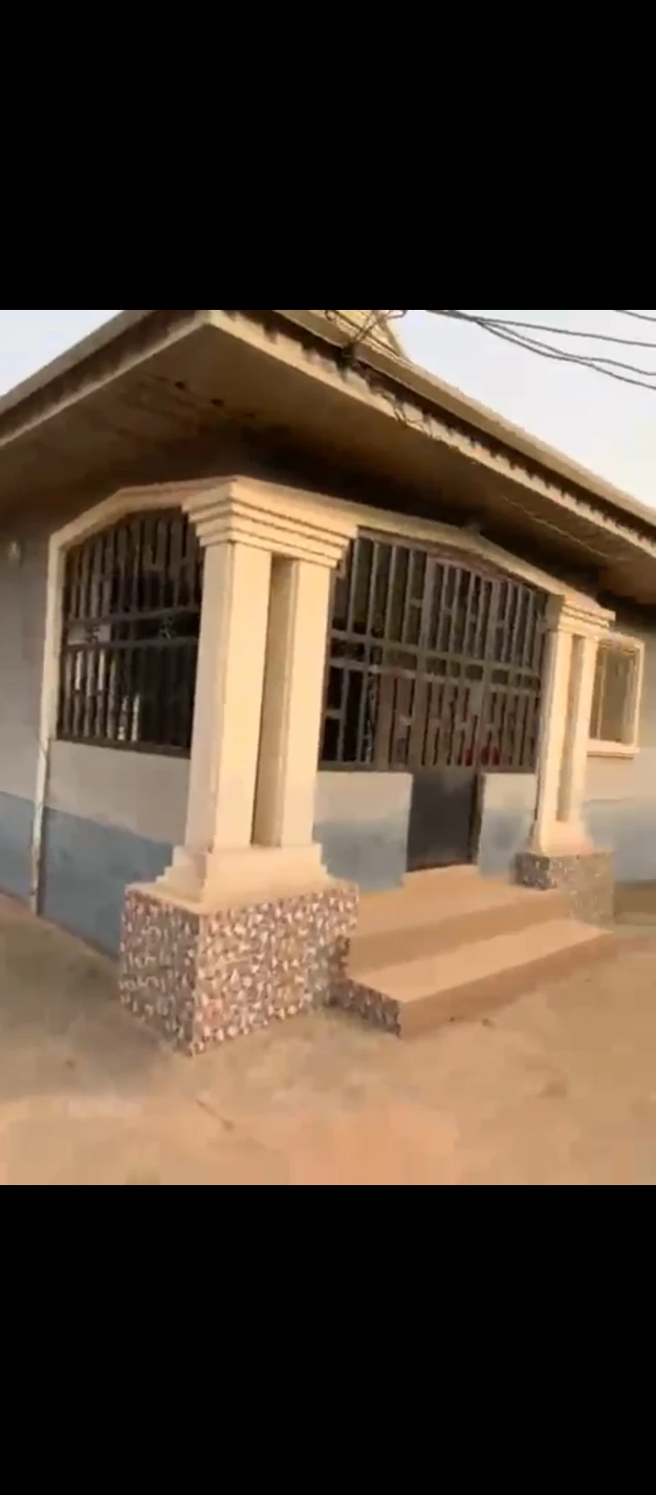 3 Bedroom Flat for Sale in The subject property situate at Ogheghe very close to Sapele road., Edo - Image 1