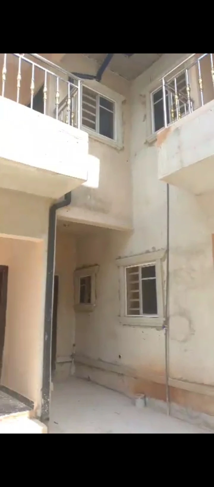 3 Bedroom Flat for Sale in One Sapele road, Edo - Image 1