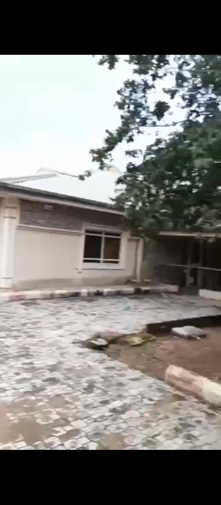 3 Bedroom Flat for Sale in Off Ugbor, Edo - Image 1