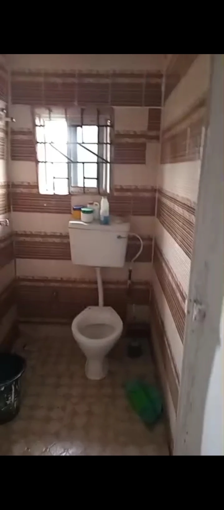 1 Bedroom Flat for Rent in Ugbor Central GRA, Edo - Image 2