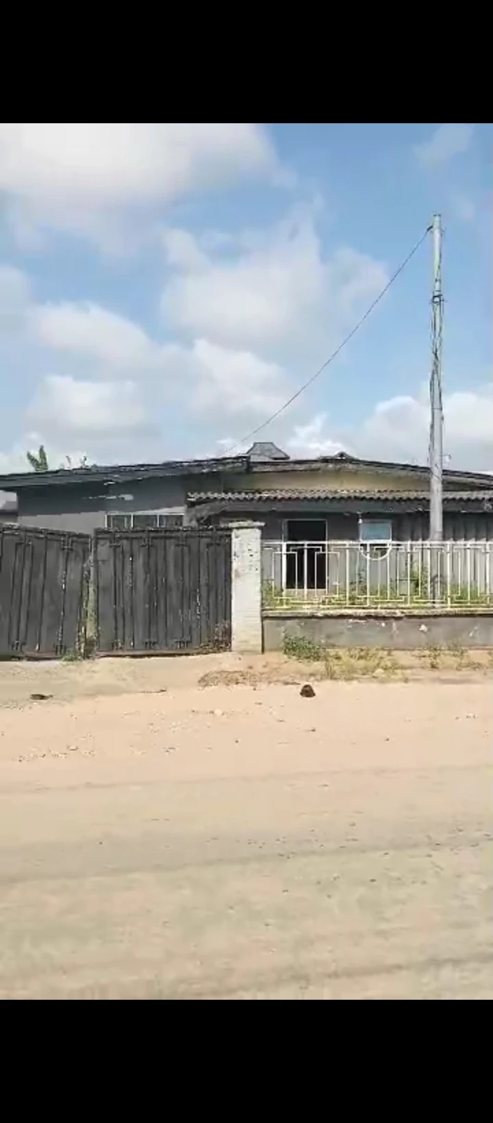 Bungalow for Sale in Ihama road GRA Benin city, Edo - Image 1