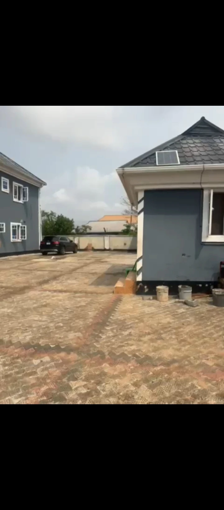 3 Bedroom Flat for Sale in Ogunwenyin waec road off ugbor central Benin city., Edo - Image 1