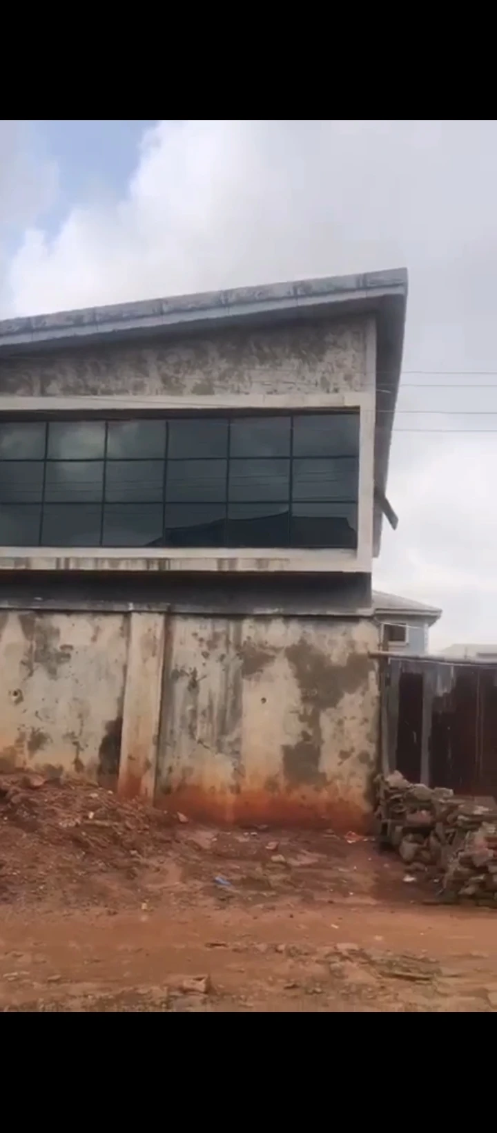 Duplex for Sale in Ugbor Central GRA, Edo - Image 2