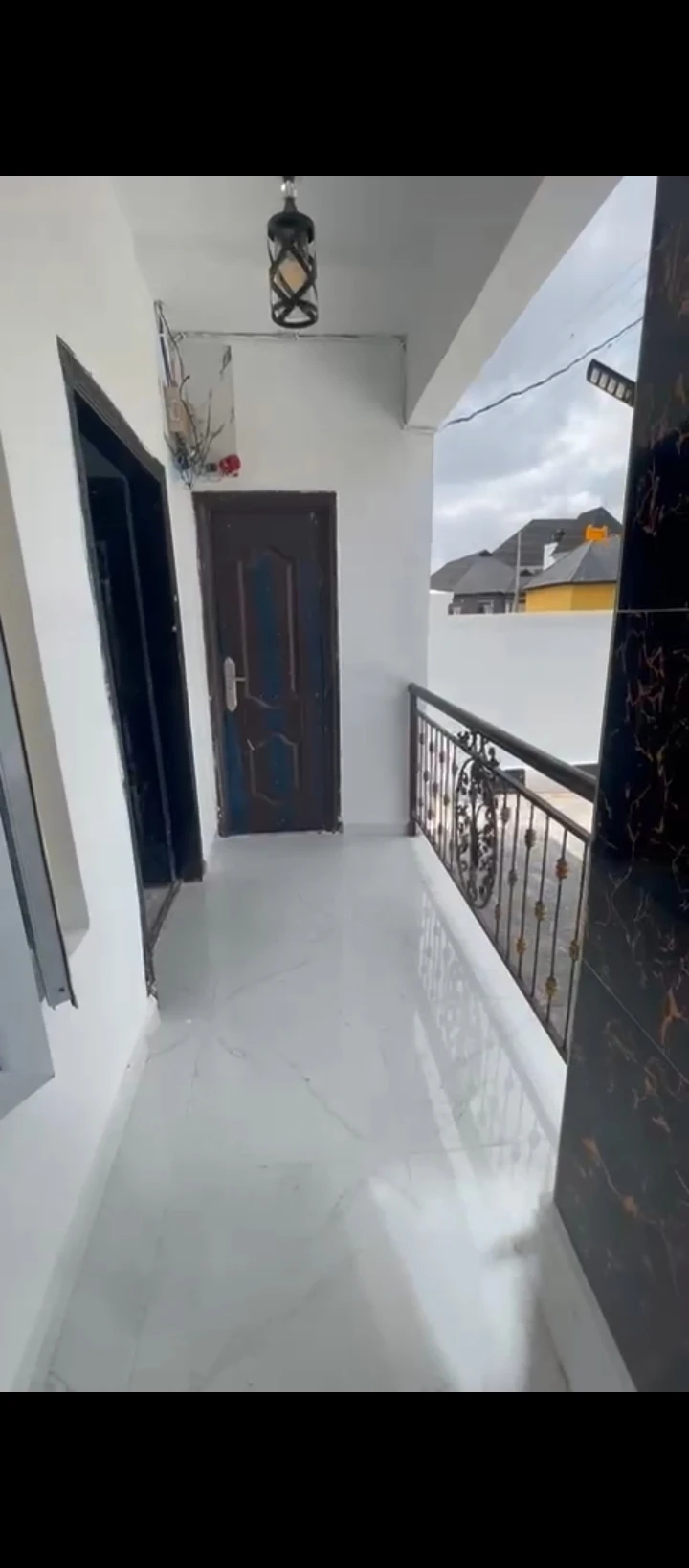 2 Bedroom Flat for Sale in Amagba GRA, Edo - Image 1