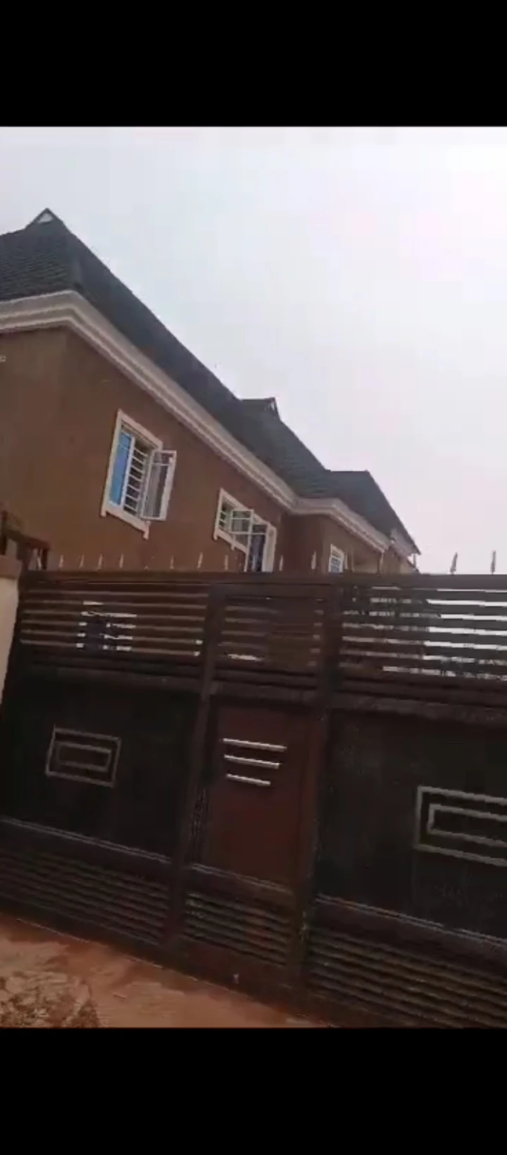 4 Bedroom Flat for Sale in Okorohmi, Edo - Image 1