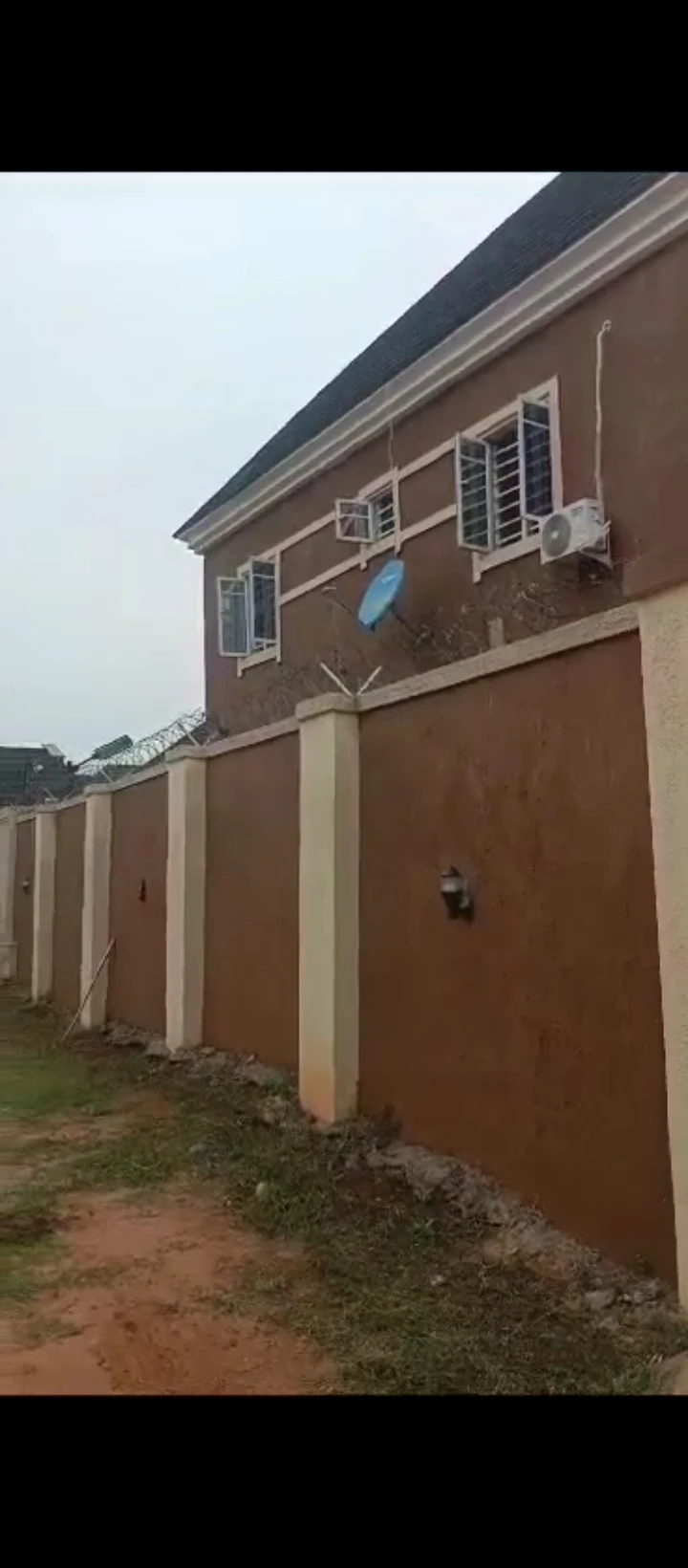 4 Bedroom Flat for Sale in Okorohmi, Edo - Image 2