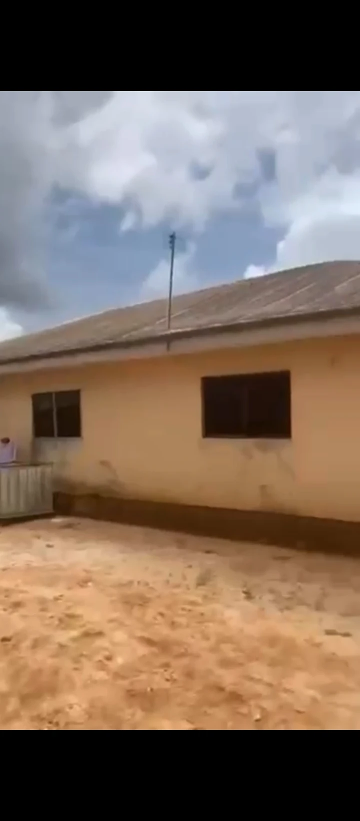 Bungalow for Sale in Ogunwenyin waec road off ugbor central Benin city., Edo - Image 1