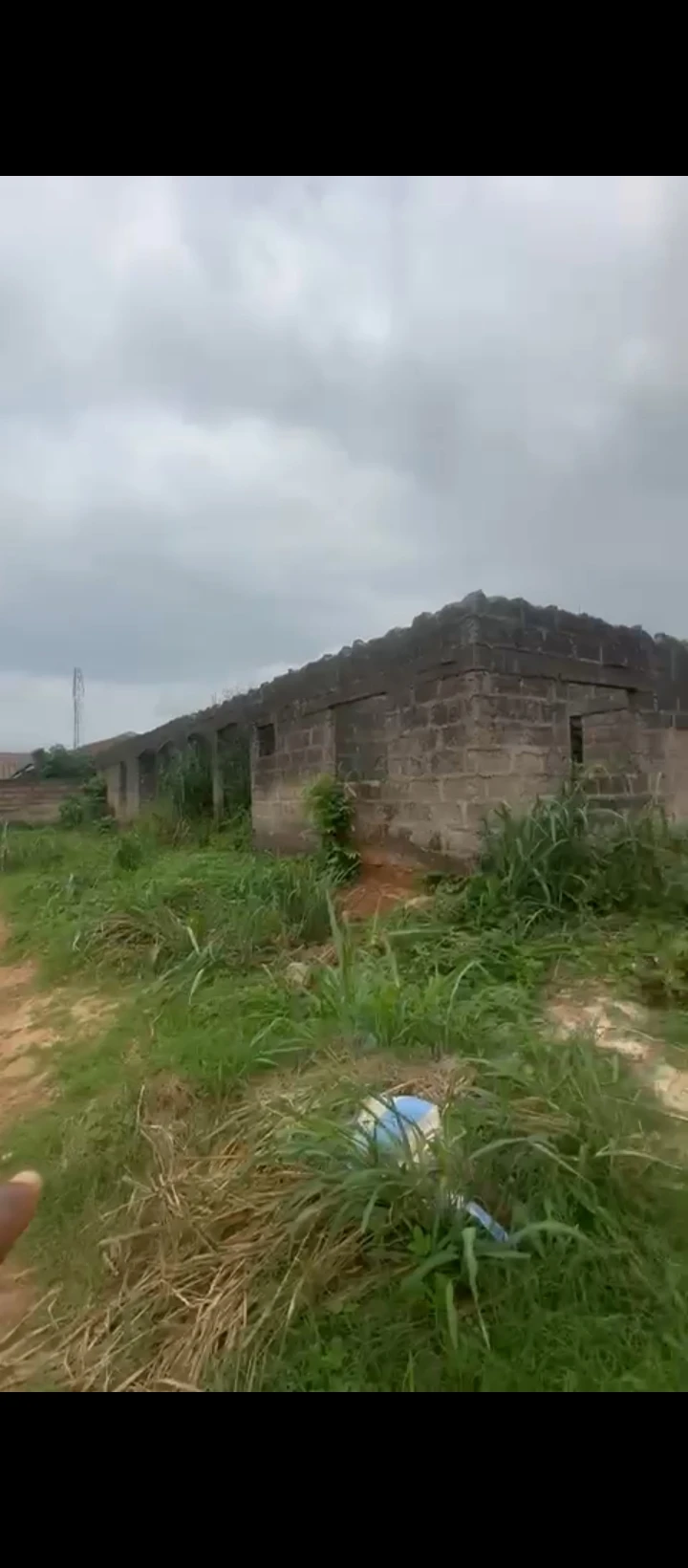 Uncompleted Building for Sale in Isihor, Edo cover picture