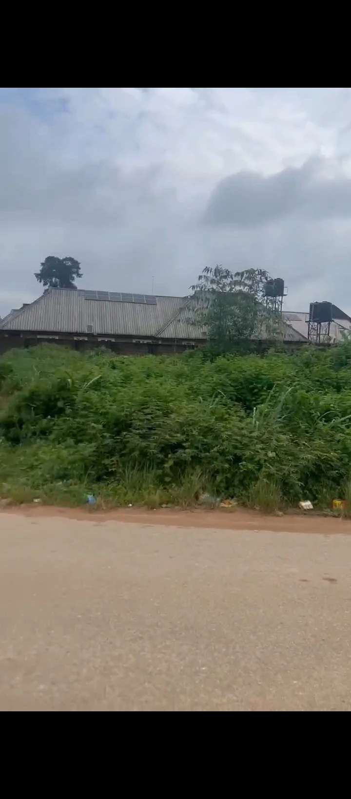 Land for Sale in along Okhoromi community, Edo cover picture