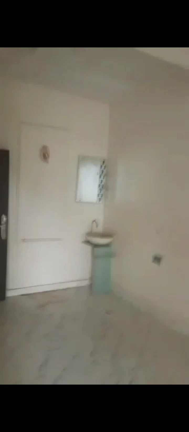 3 Bedroom Flat for Sale in Okabere off sapele road, Edo cover picture