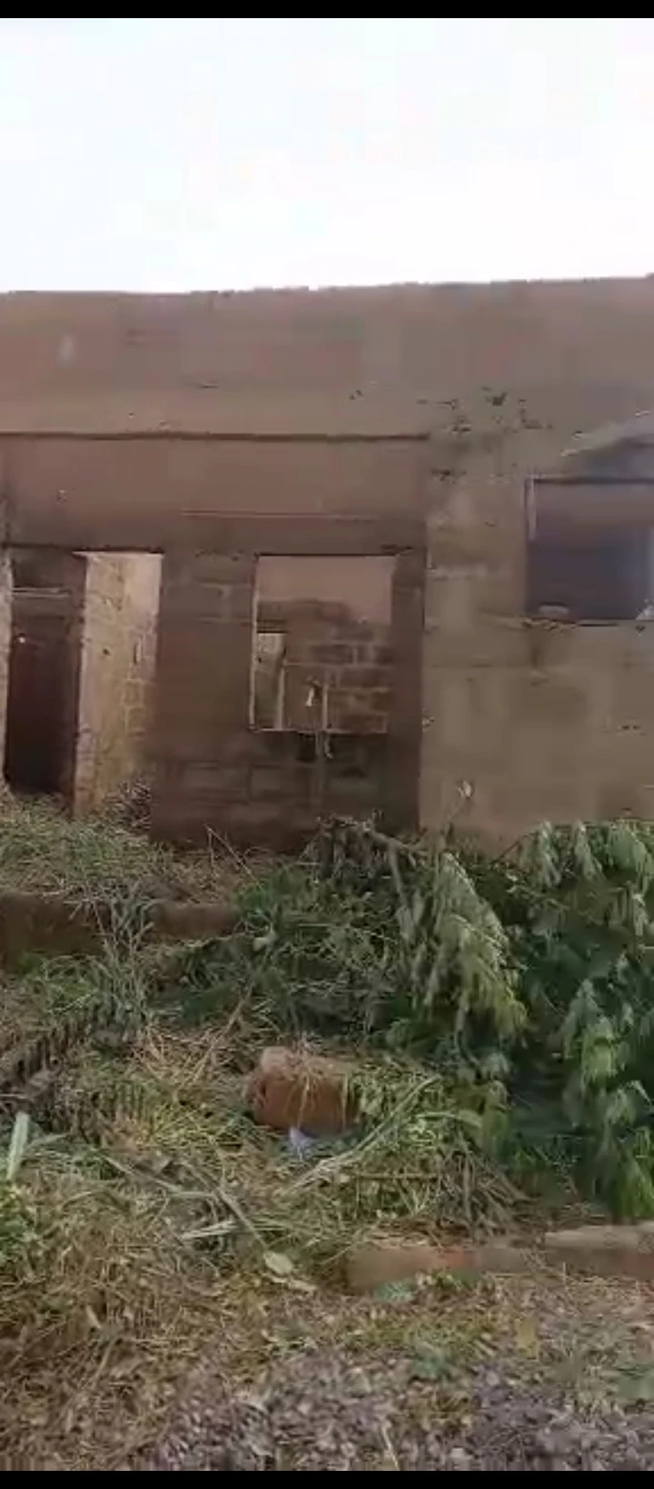 Uncompleted Building for Sale in Obagie  off sapele road, Edo cover picture