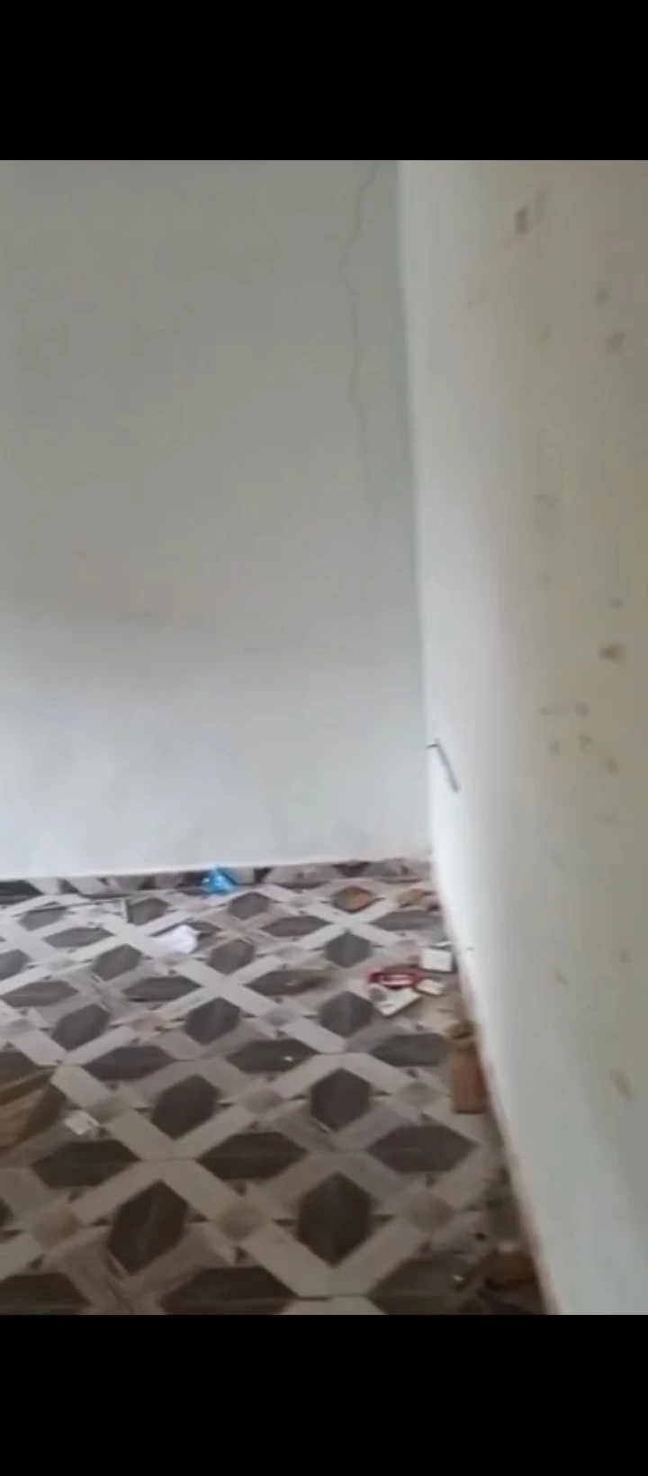 1 Bedroom Flat for Sale in Peanut Road by Makava Hotel off Sapele Road, Edo cover picture