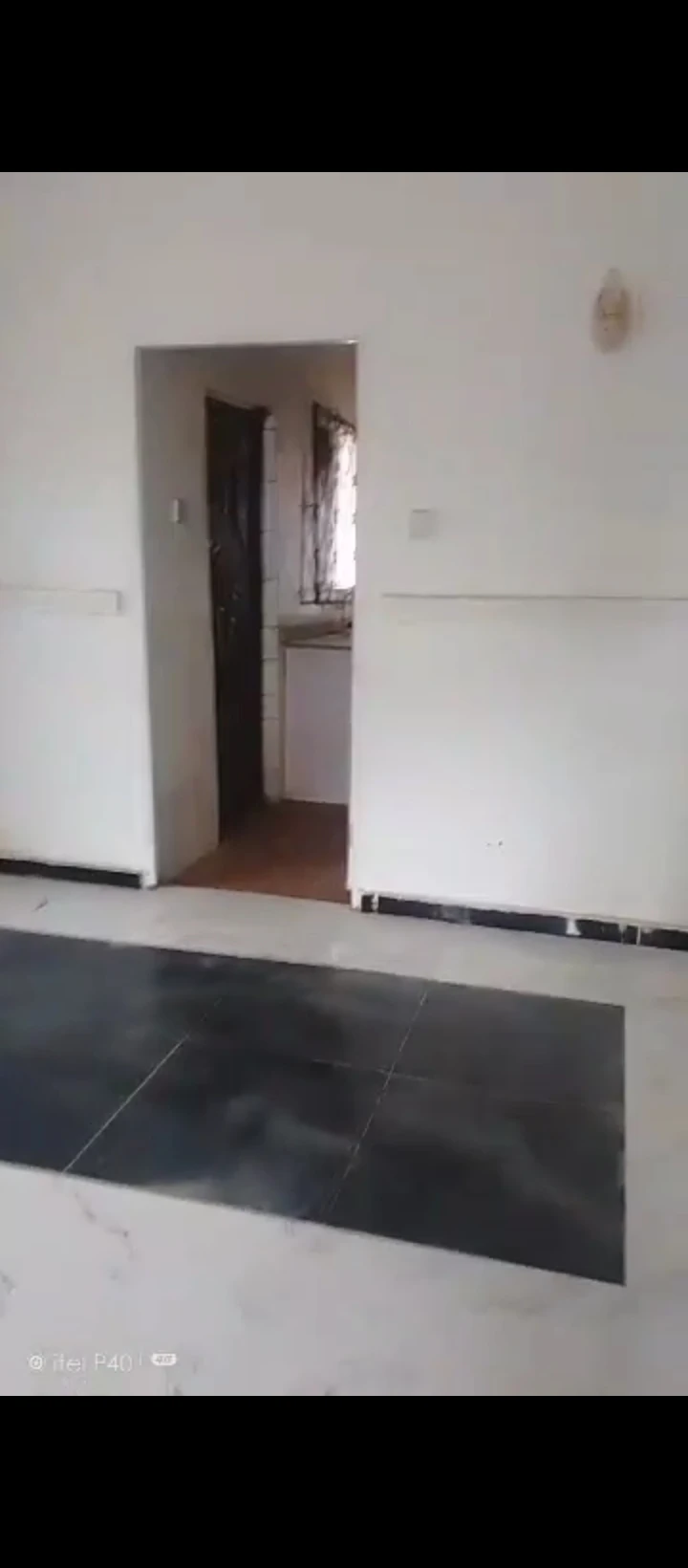 Duplex for Sale in Mtn Mast Ugbor GRA, Edo cover picture