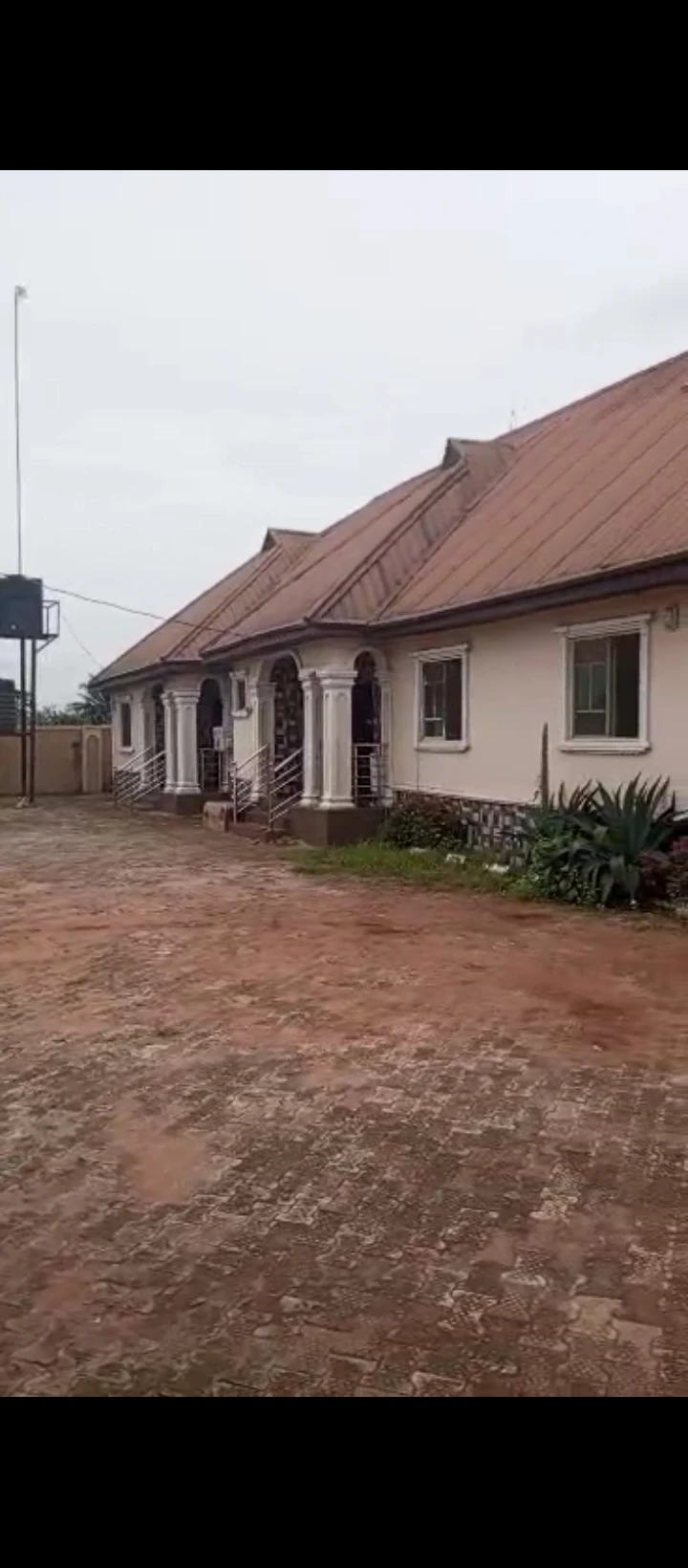 3 Bedroom Flat for Sale in Udeh Street by 2nd Utagban, Off Airport Road, Benin City., Edo cover picture