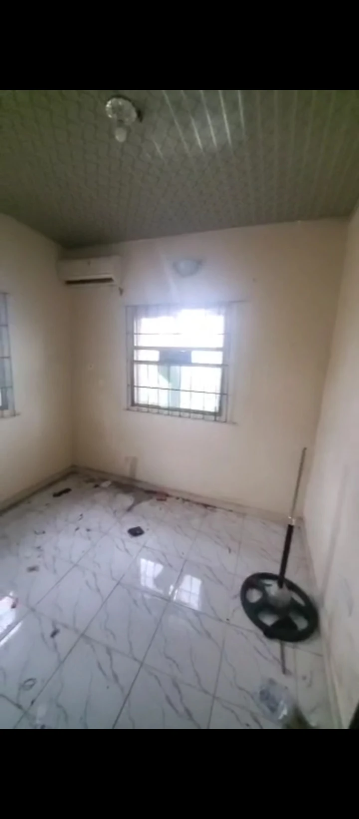 1 Bedroom Flat for Rent in Isighor, Edo
