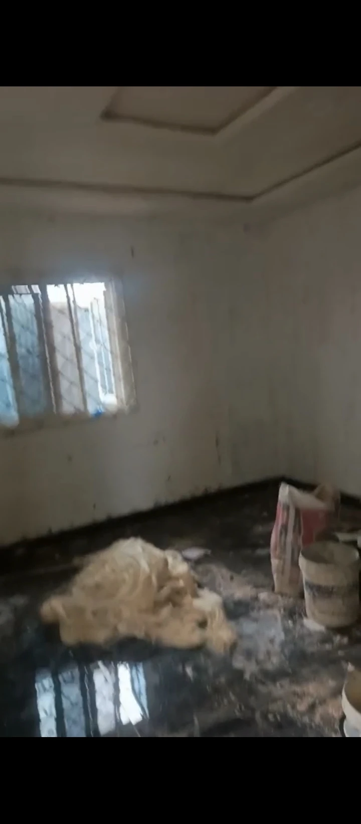 1 Bedroom Flat for Sale in ogunwehin waec road, Edo cover picture