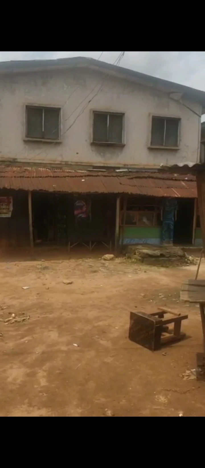 Duplex for Sale in Ice road junction, Edo cover picture