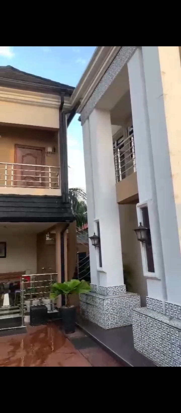 Duplex for Sale in Ugbor Central GRA, Edo cover picture