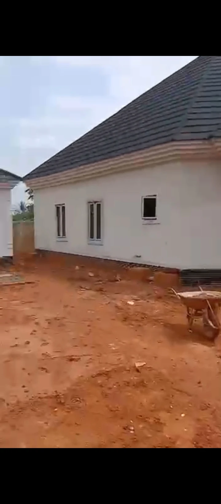 4 Bedroom Flat for Sale in Ogunwenyin waec road off ugbor central Benin city., Edo cover picture