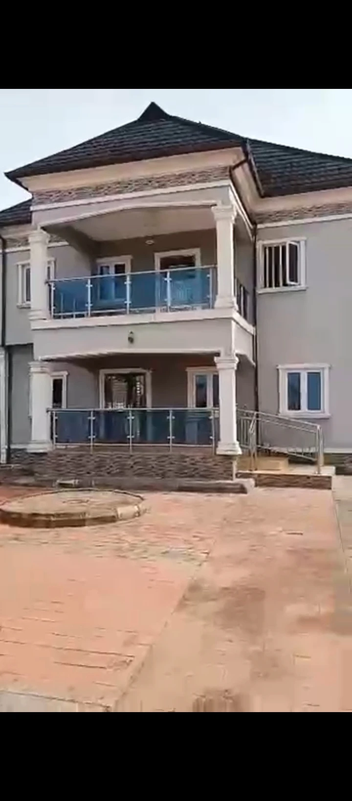 Duplex for Sale in EGBA UPPER SAKPONBA ROAD, BENIN CITY, Edo cover picture