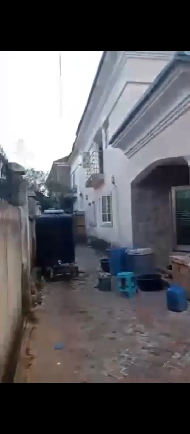 Duplex for Sale in Off Ugbor Road G.R.A By Mtn Mast, Edo cover picture