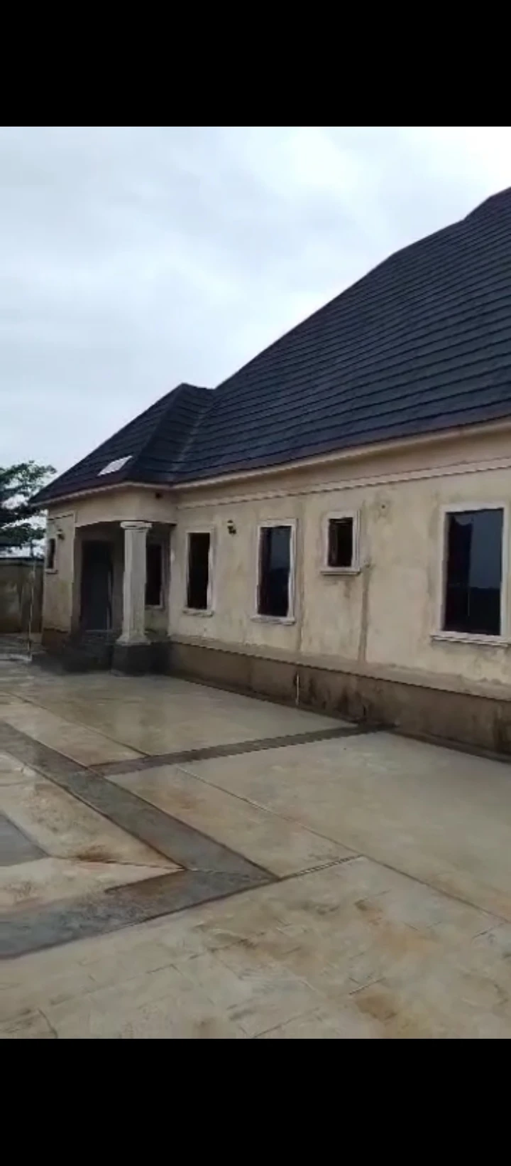 3 Bedroom Flat for Sale in Urhoho sapele bye pass, Edo cover picture