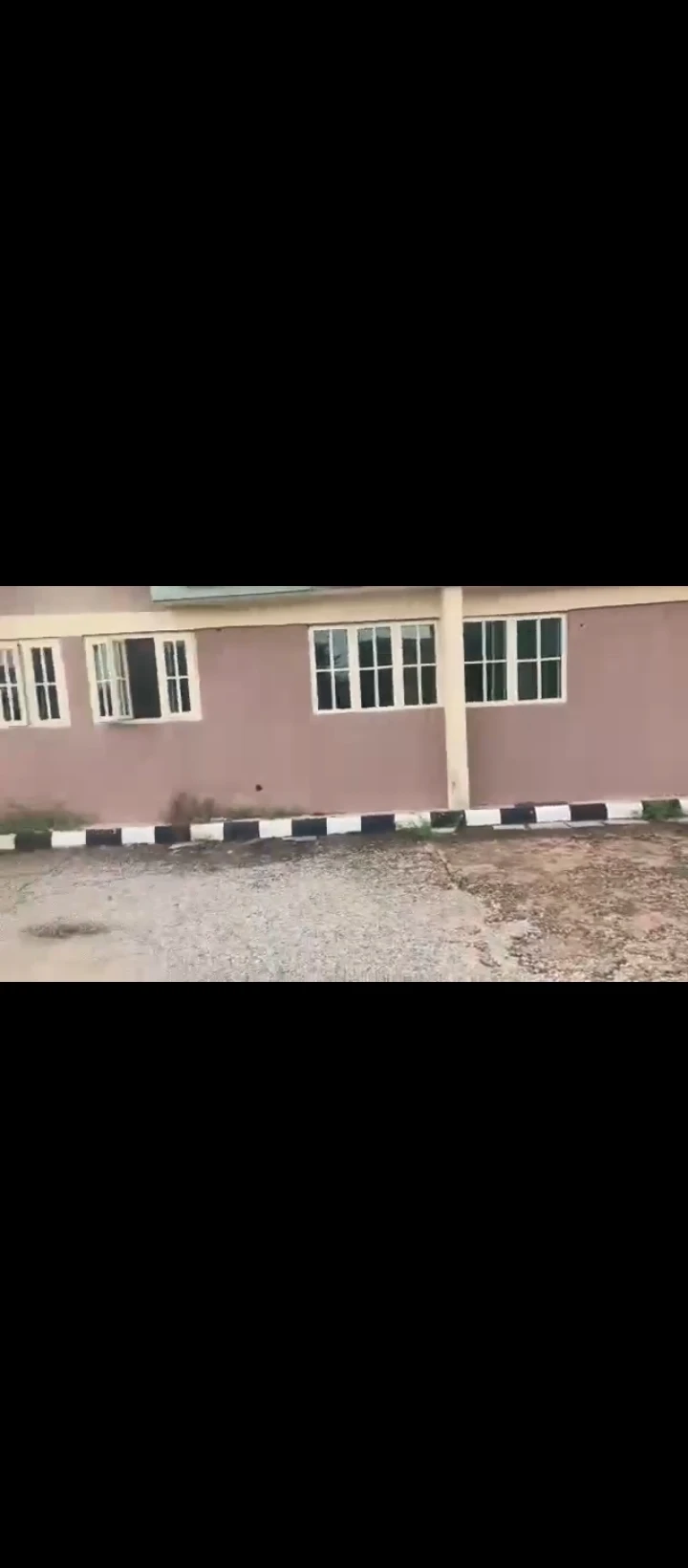 4 Bedroom Flat for Sale in Aideyan by Shalom dental clinic. off Ihama GRA, Edo cover picture