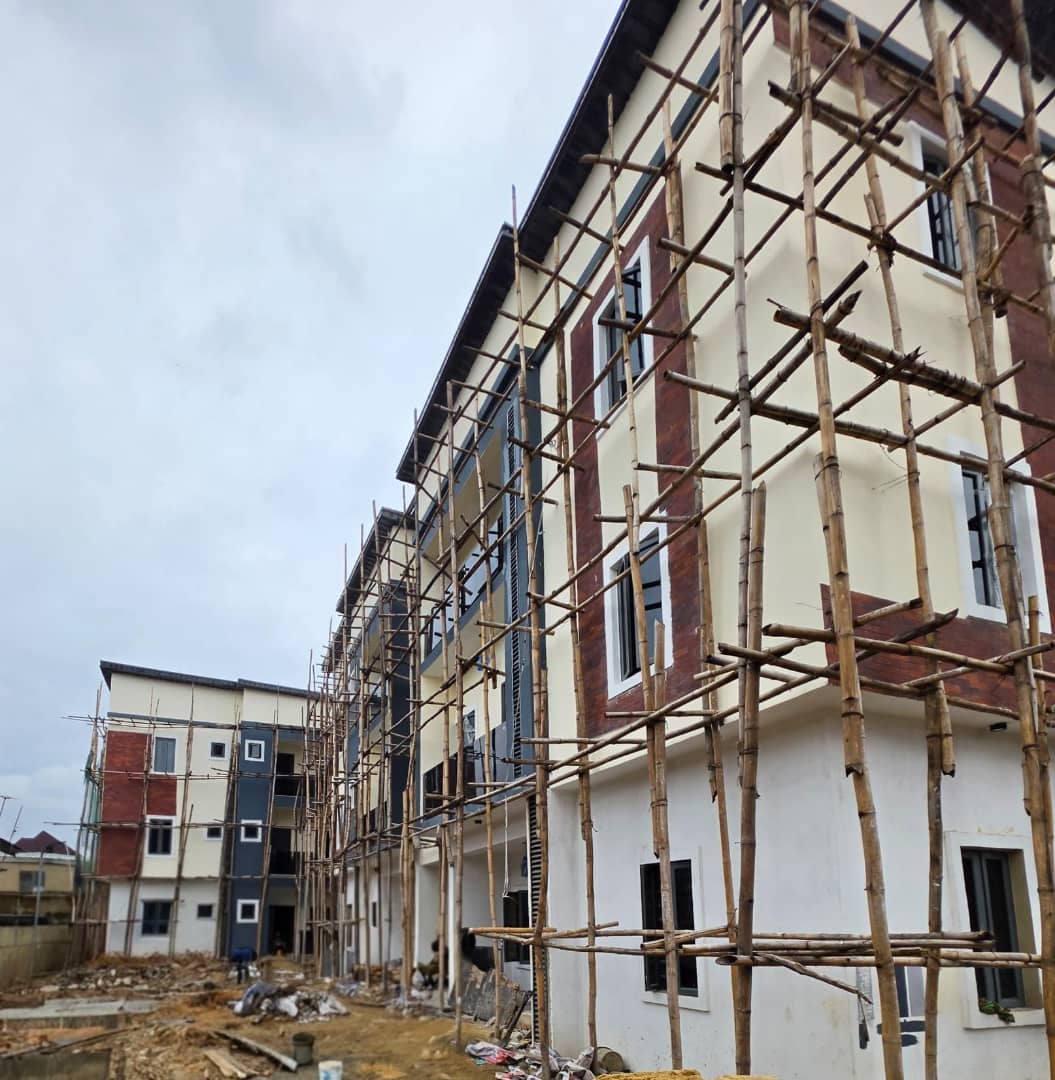 2 Bedroom Flat for Sale in SURULERE, Lagos - Image 1