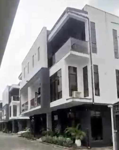 Duplex for Sale in AHMADU BELLO, Lagos - Image 1