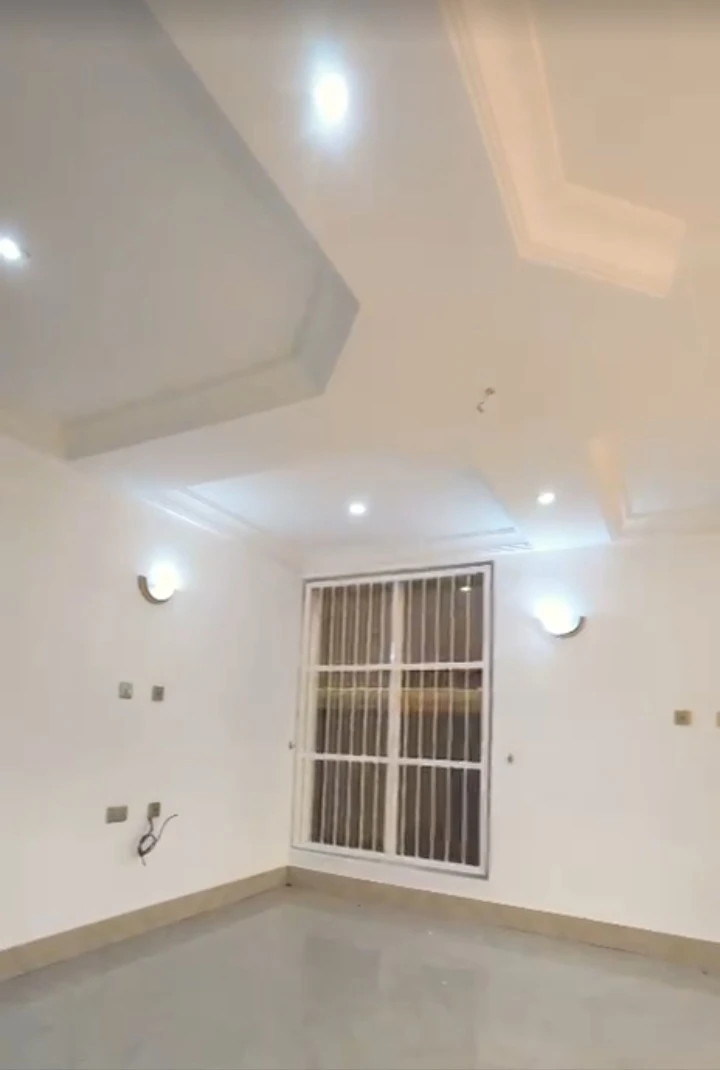 Duplex for Rent in GRA Phase 3, Rivers - Image 4
