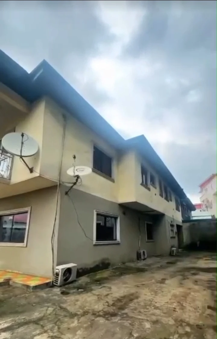 3 Bedroom Flat for Rent in PETER ODILI, Rivers - Image 1