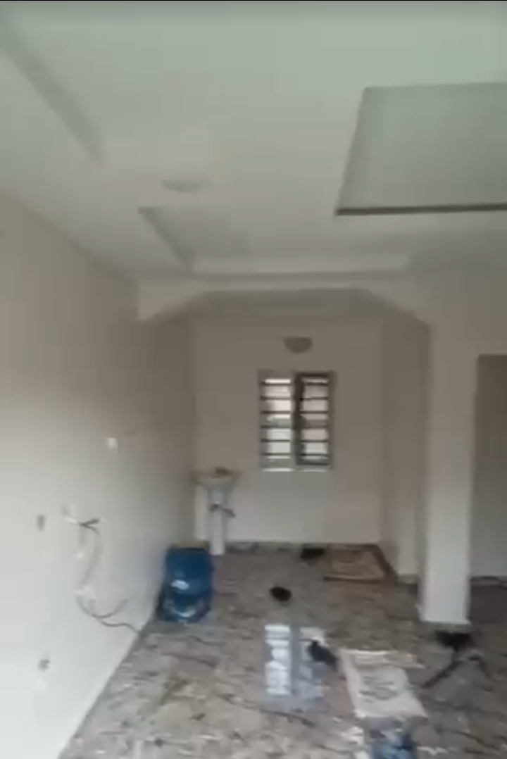 2 Bedroom Flat for Rent in PENOX OLD ROAD, Enugu - Image 1
