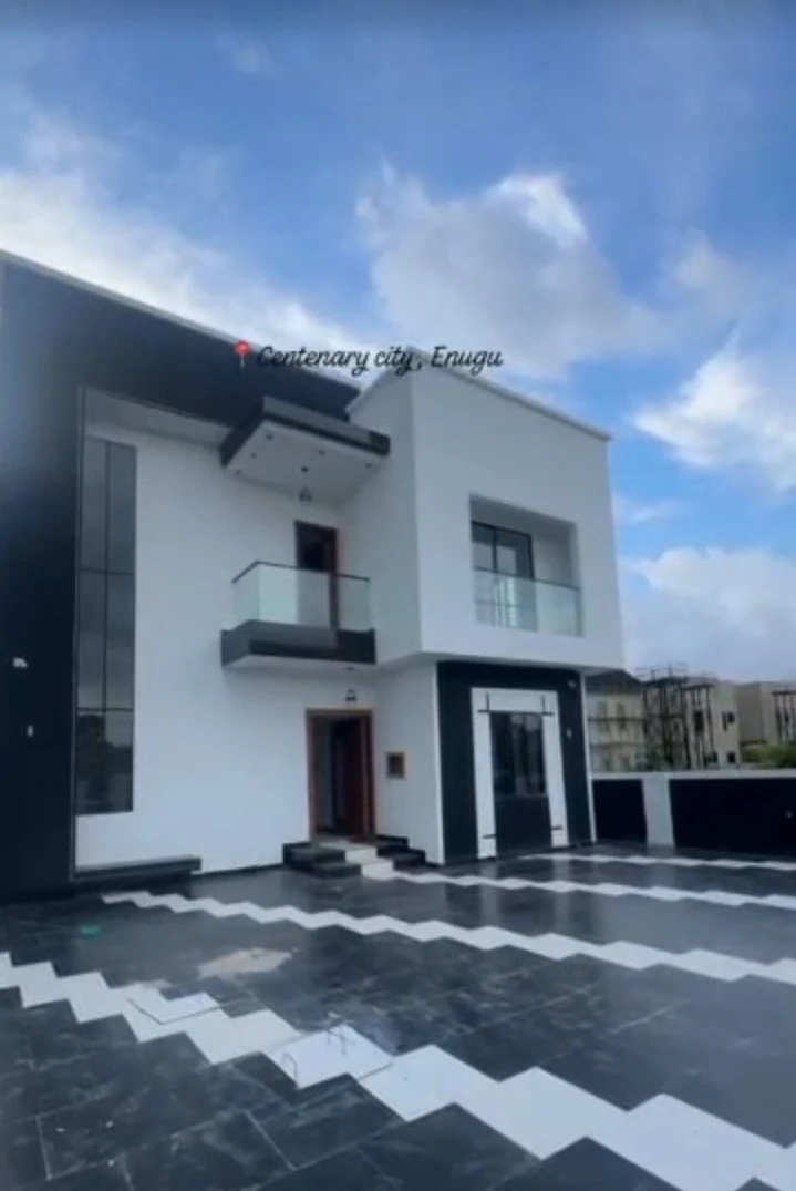 Duplex for Sale in Centenary City, Enugu - Image 2
