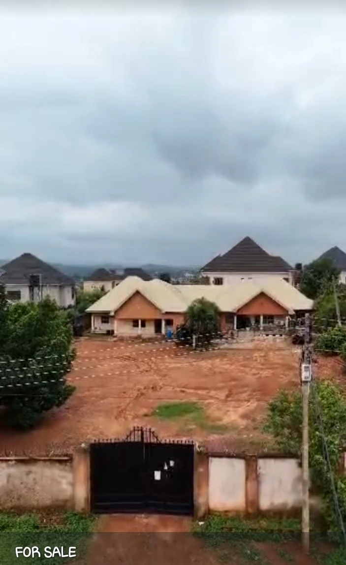 Bungalow for Sale in Trans-Ekulu, Enugu - Image 1