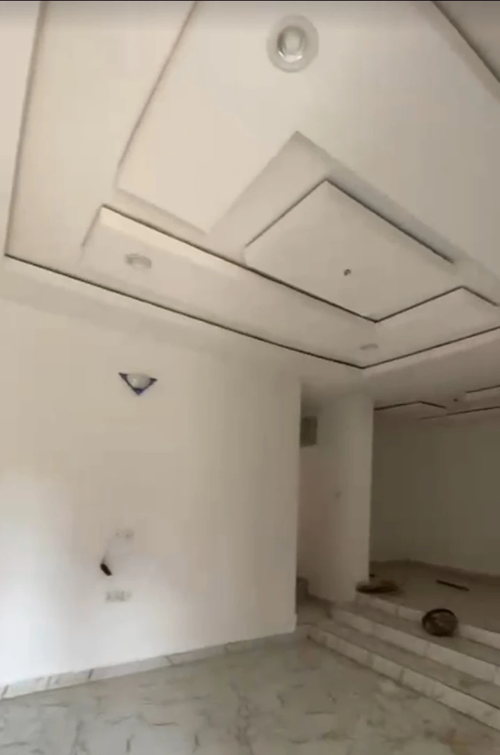 2 Bedroom Flat for Rent in THINKERS CORNER, Enugu - Image 2