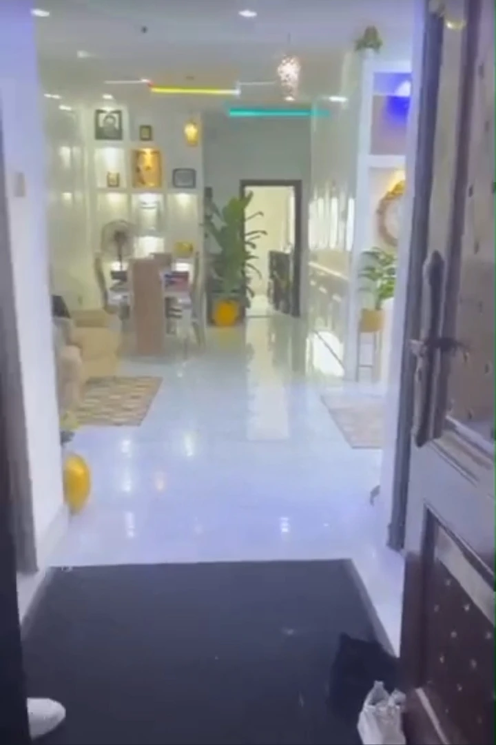 3 Bedroom Flat for Sale in PETER ODILI, Rivers - Image 1