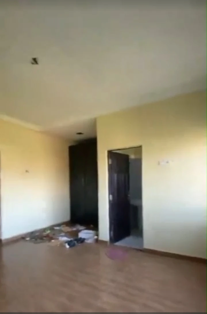 2 Bedroom Flat for Rent in RUMUBIAKANI, Rivers - Image 3