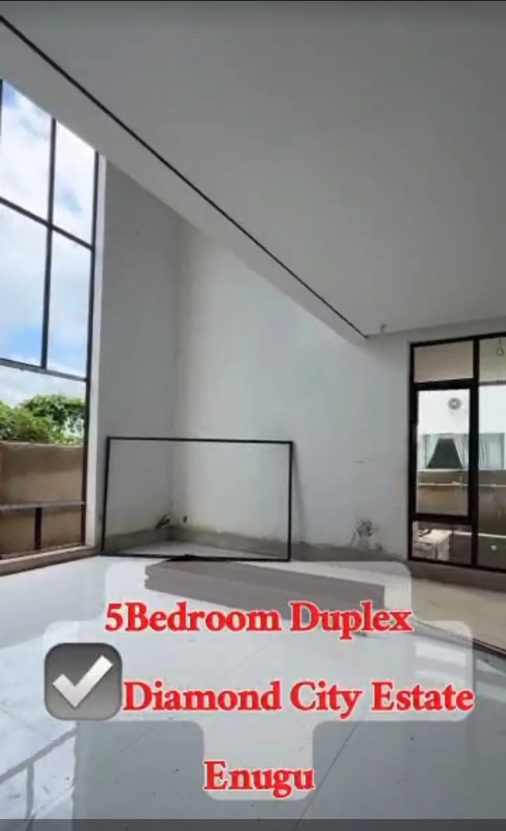 Duplex for Sale in Diamond Estate, Enugu - Image 2