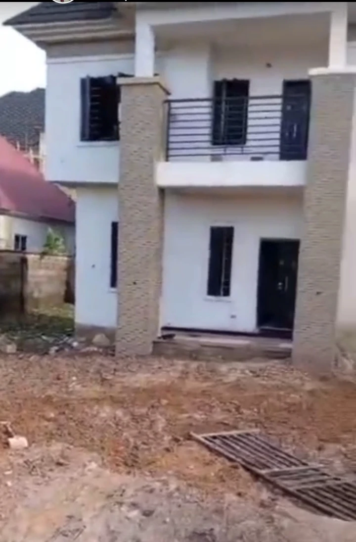 Duplex for Sale in Tonifrank estate Eme, Enugu - Image 1