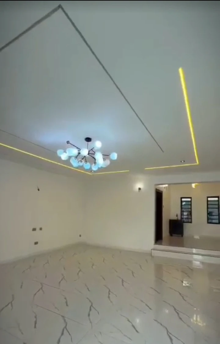 Duplex for Sale in Golf Annex, Enugu - Image 4