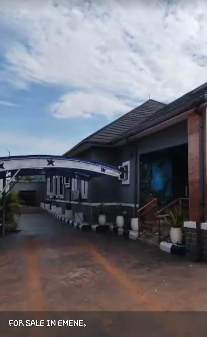 Bungalow for Sale in transe-rodrome layou, Enugu - Image 1