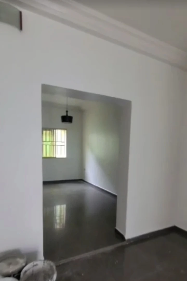 2 Bedroom Flat for Sale in Rumuigbo, Rivers - Image 1