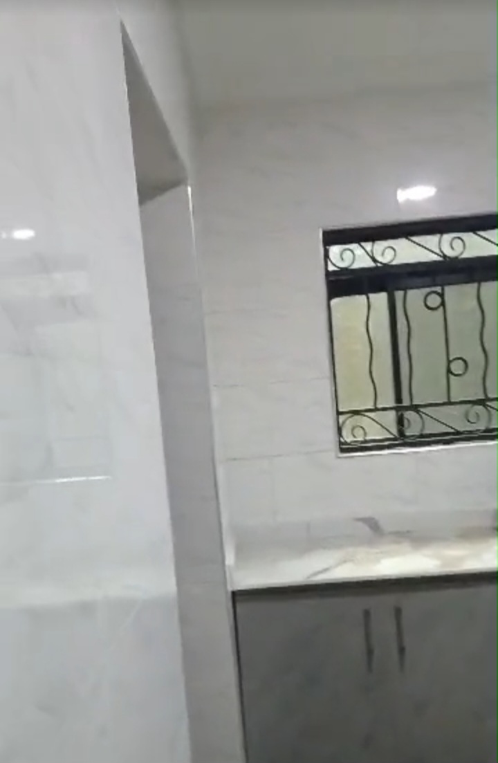 3 Bedroom Flat for Rent in Woji, Rivers - Image 2