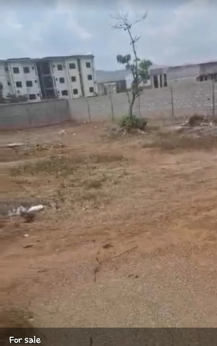 Land for Sale in JAHI GILMORE, Abuja - Image 1