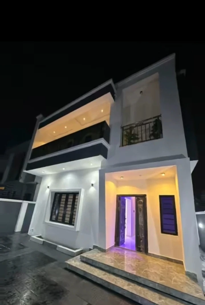 Duplex for Sale in RUMUODUMAYA, Rivers - Image 4