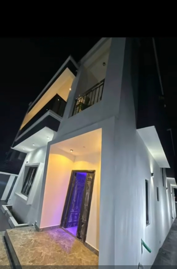 Duplex for Sale in RUMUODUMAYA, Rivers - Image 2