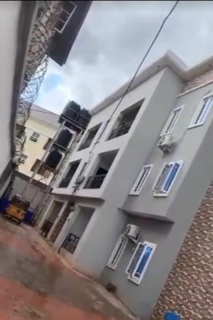 3 Bedroom Flat for Sale in OGUI ROAD, Enugu - Image 1