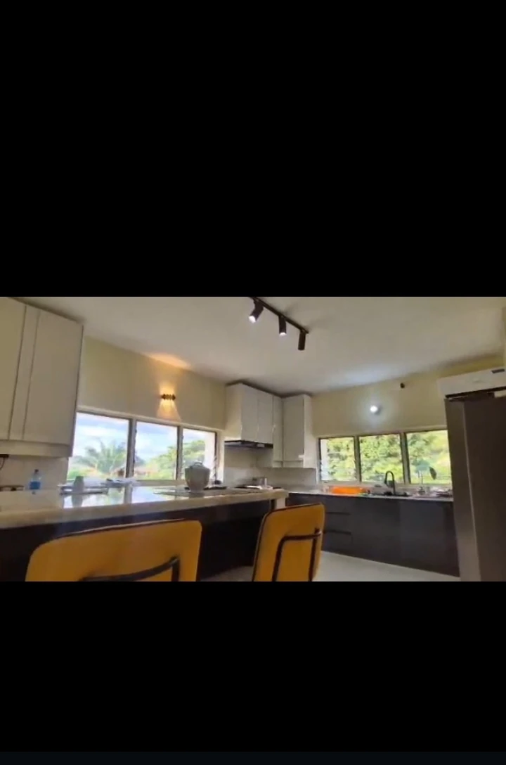 Duplex for Sale in FOREST CLOSE, GRA, Enugu - Image 6