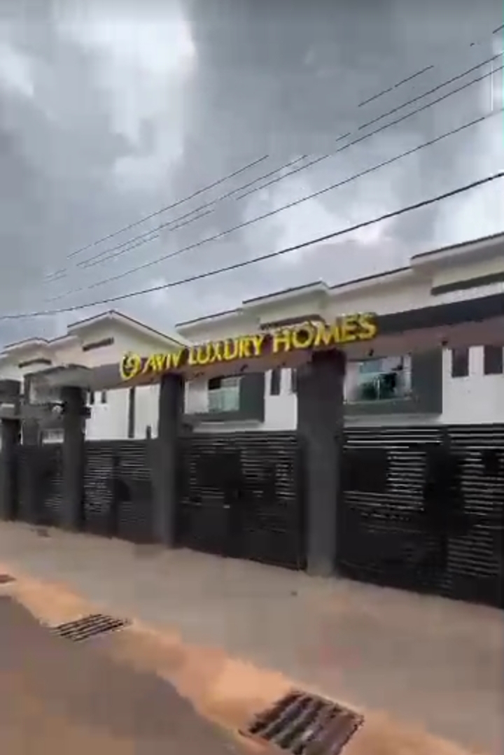 Hotel for Sale in THINKERS CORNER, Enugu - Image 2